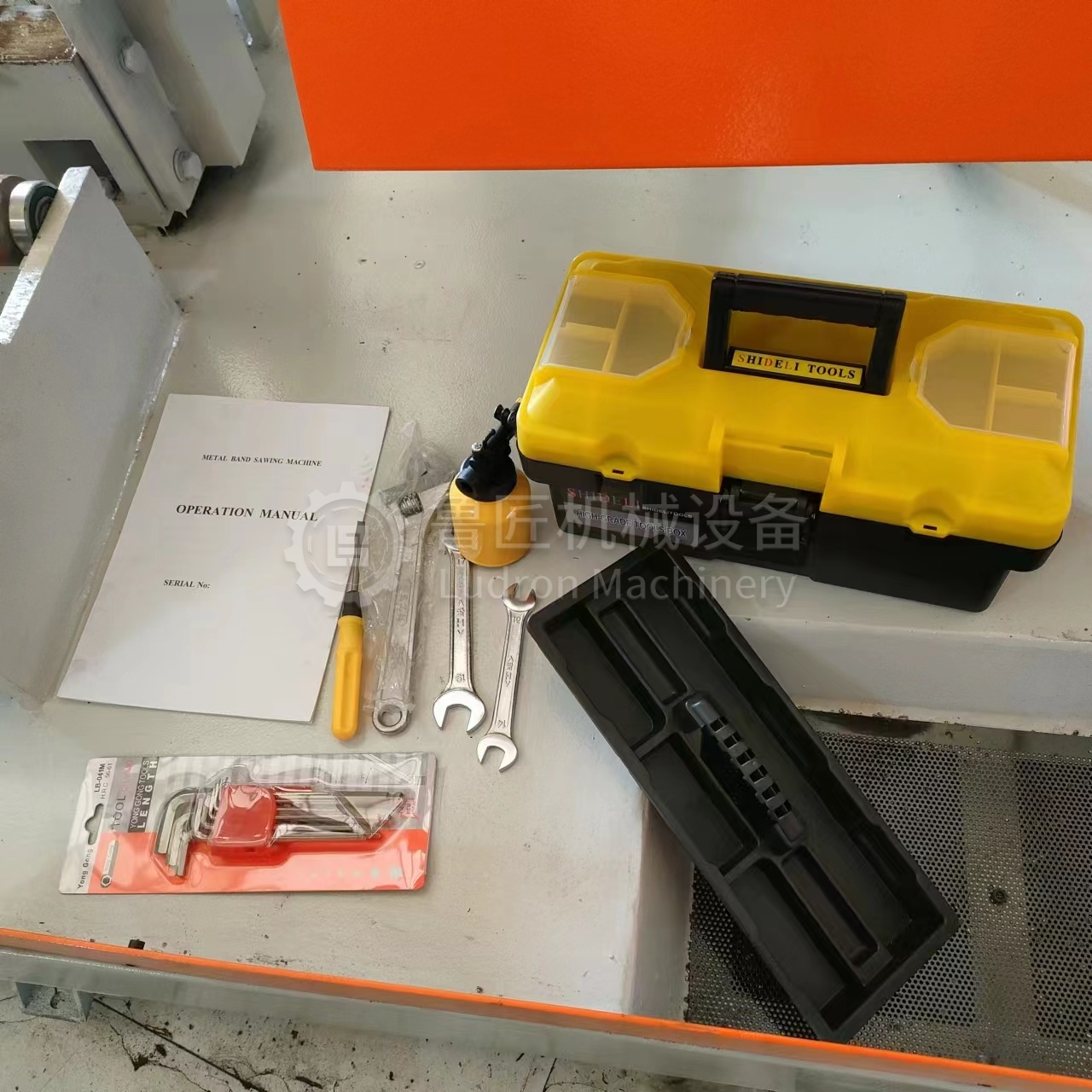 Станок ленточнопильный по металлу