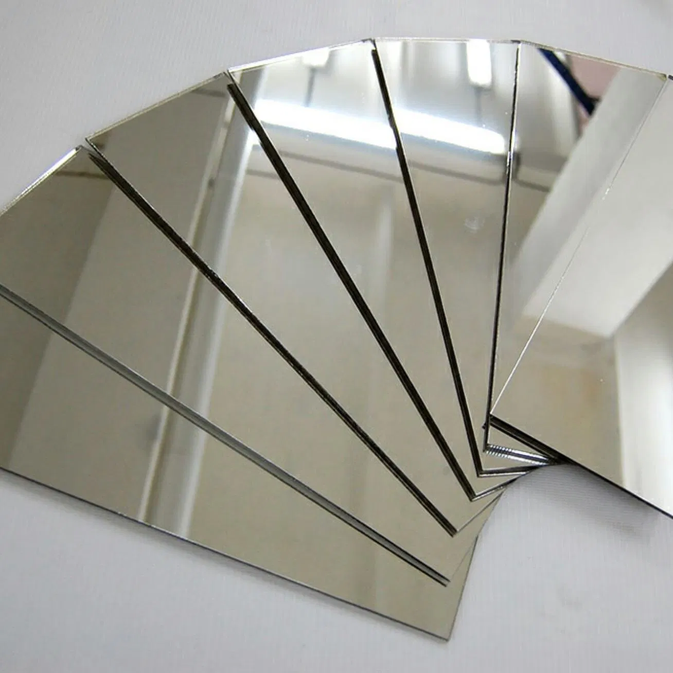 High Quality Custom Sizes Silver Mirror Glass High Reflectivity for Home Commercial