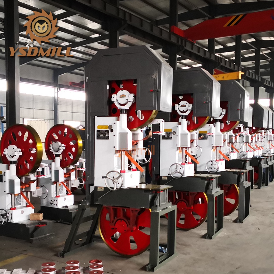 Станок ленточнопильный вертикальный для пилорамы