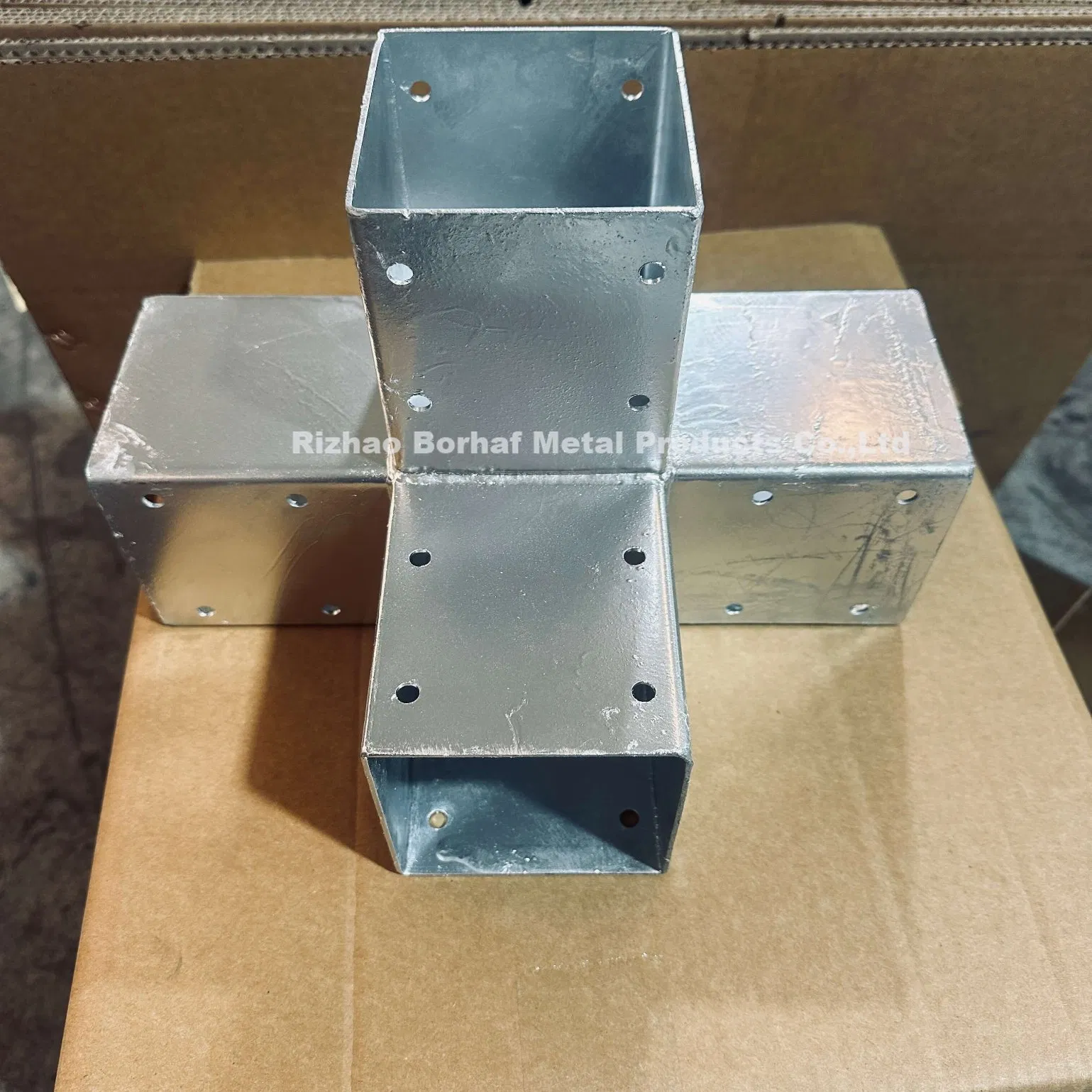 Outdoor 4-Way Hot DIP Galvanized Corner Bracket for 4"X4" Wooden Pergolas and Gazebos