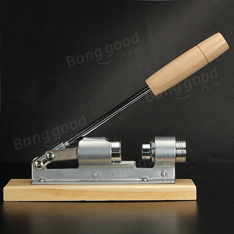 Factory Wholesale High Quality Heavy Duty Nut Walnut Cracker Tool Easy Quick Walnut Cashew Almond Nut Cracker