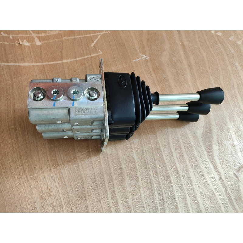 Гидравлический джойстик Walvoil SVM100/5