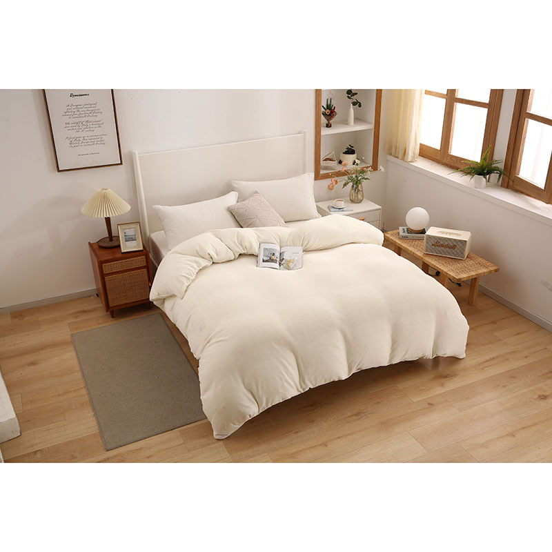 Four-Piece Bedding Set