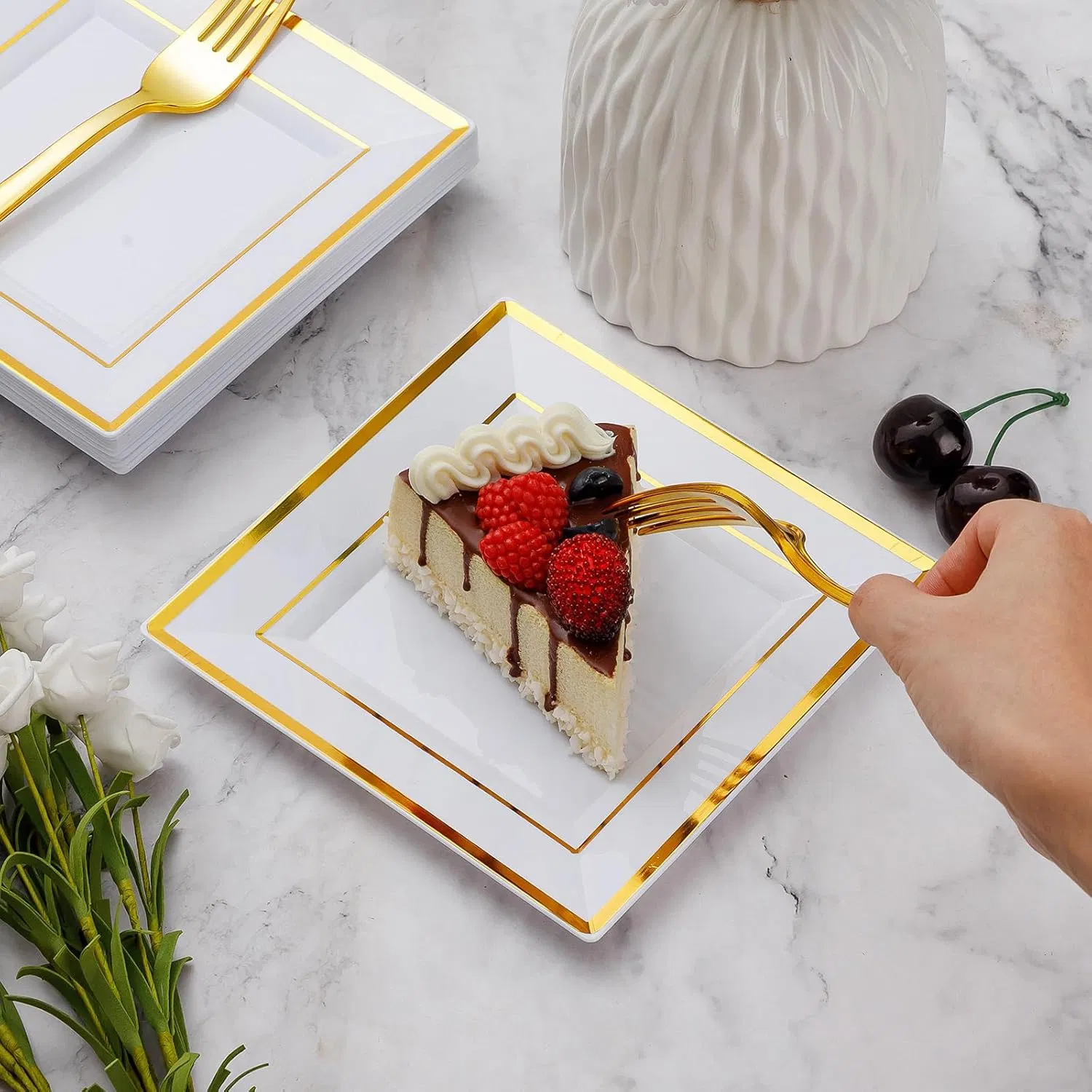 Elegant Gold Square Disposable Dessert Plates for Parties