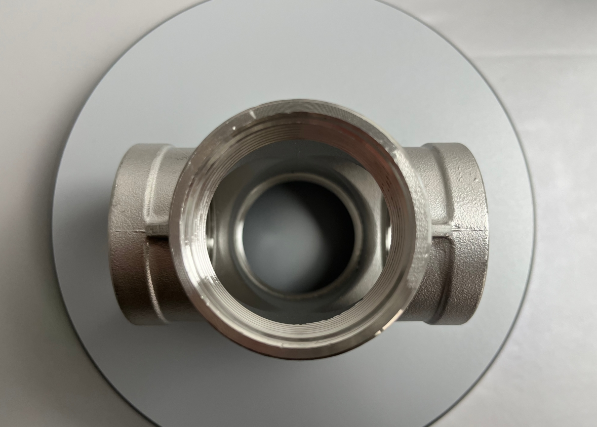 Stainless Steel Four-Way Joint Internal Thread Cross with Stainless Steel Pipe Joint