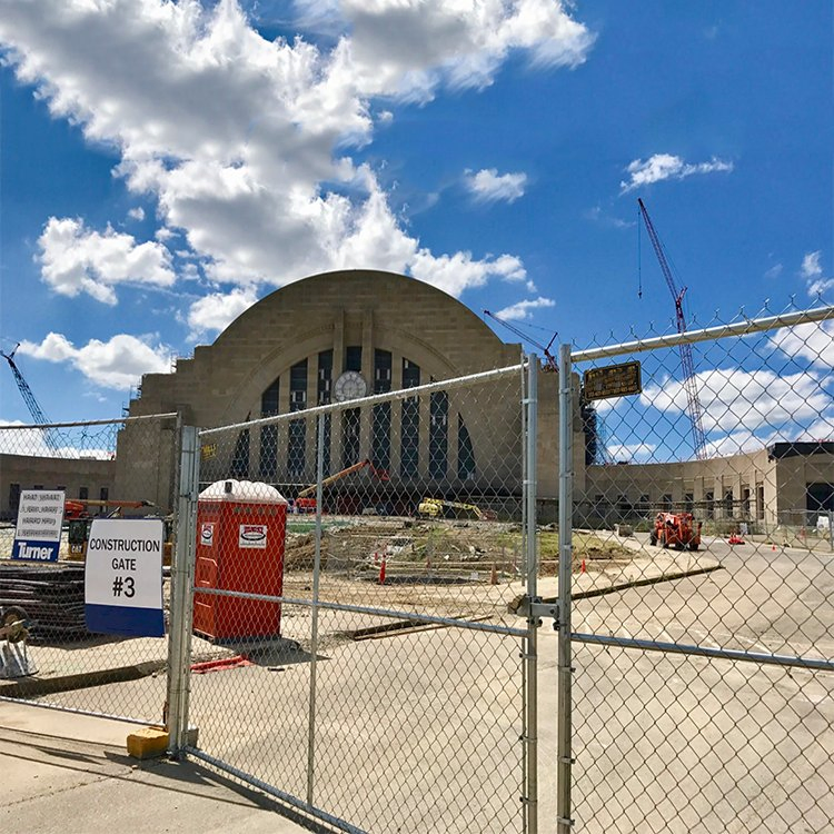 8FT 9 Gauge Galvanized Diamond Lron Fence Cyclone Wire Mesh 8 Foot 6 Foot Chainlink Fence PVC Black Coated Chain Link Fence Roll