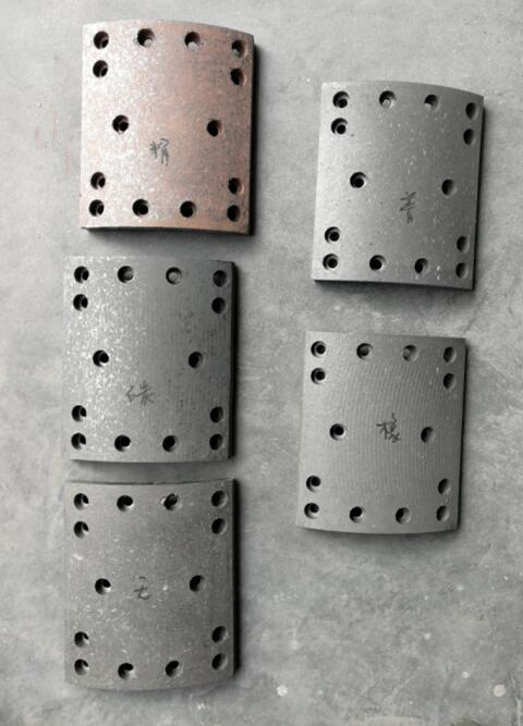 Тормозные колодки Heavy Duty для грузовика HOWO, артикул WG9231342068