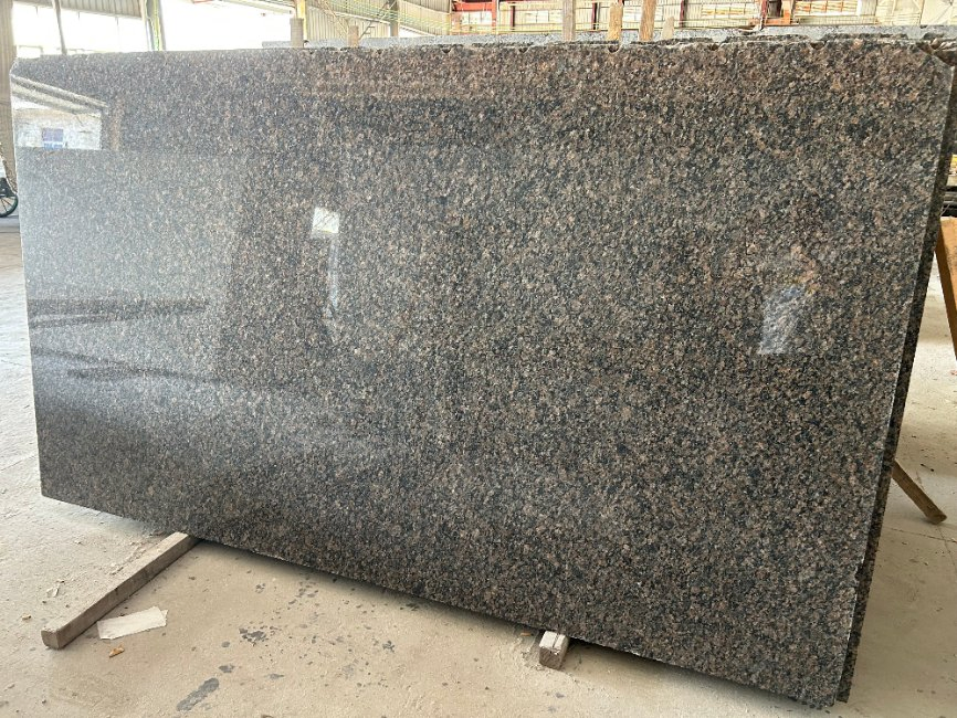 New Caledonia Brown Granite Slab for Kitchen Countertop Vanity Top