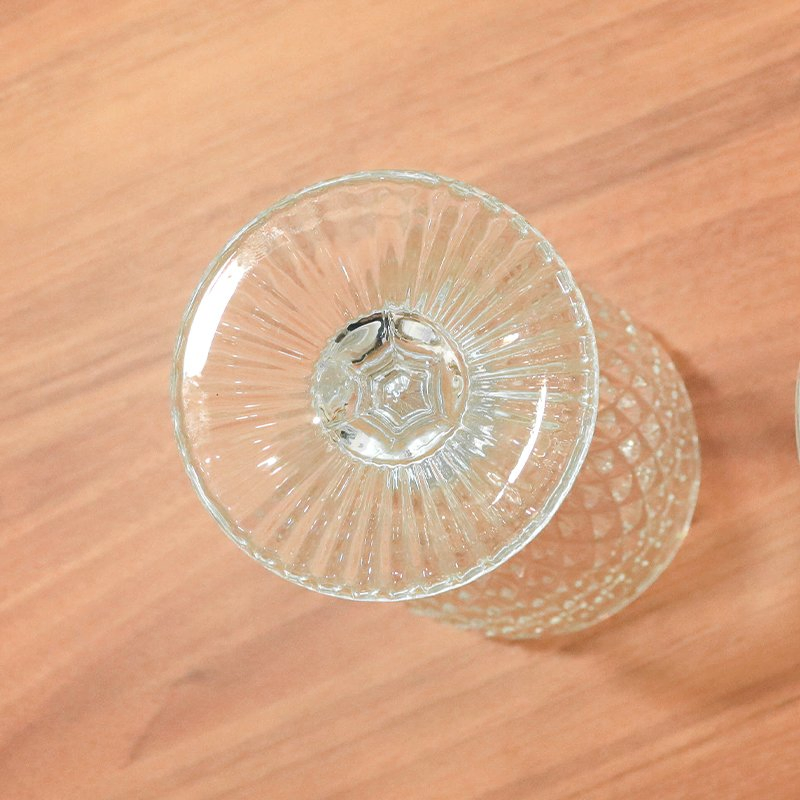 Elegant Clear Goblet Glasses for Stylish Dining Experiences