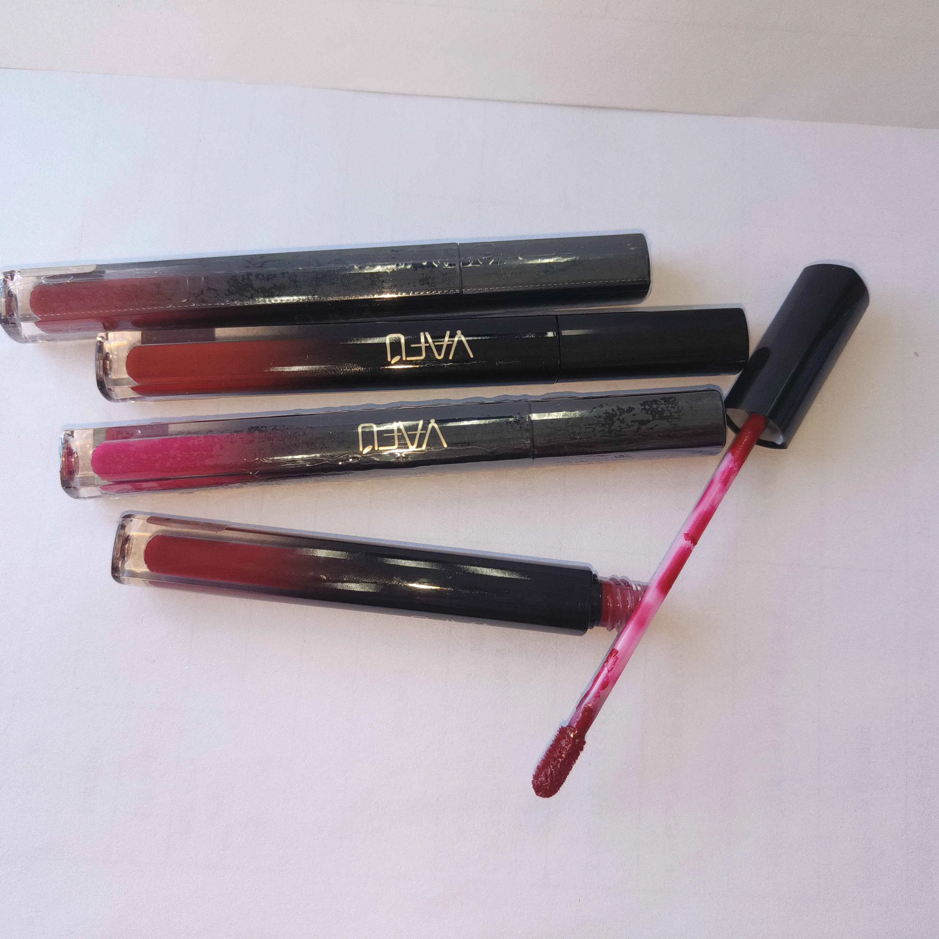 Long-Lasting Private Label Lipstick with Herbal Ingredients and Glossy Finish