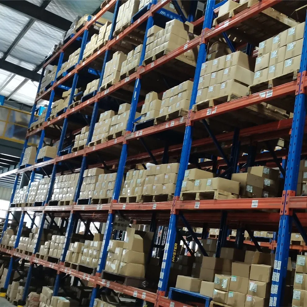 Анкерный болт клиновой из углеродистой стали 8.8 с цинковым покрытием