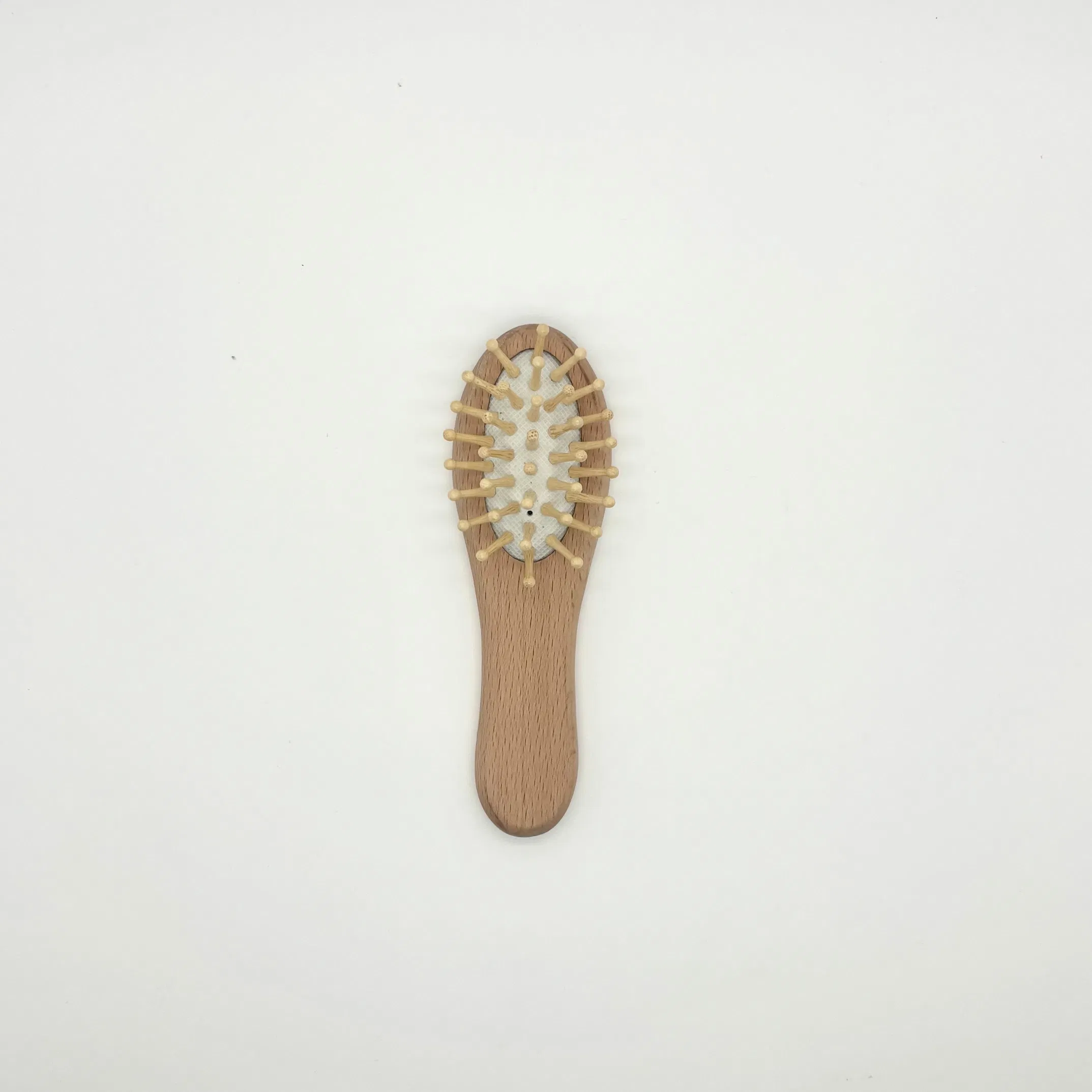 Natural Wood Travel Comb for Eco-Friendly Hotel Stays 07