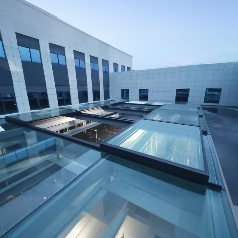 Modern Smart Electric Terrace Retractable Skylight Transparent Tempered Automatic Glass Roof System Sliding Roof Sliding Skylight