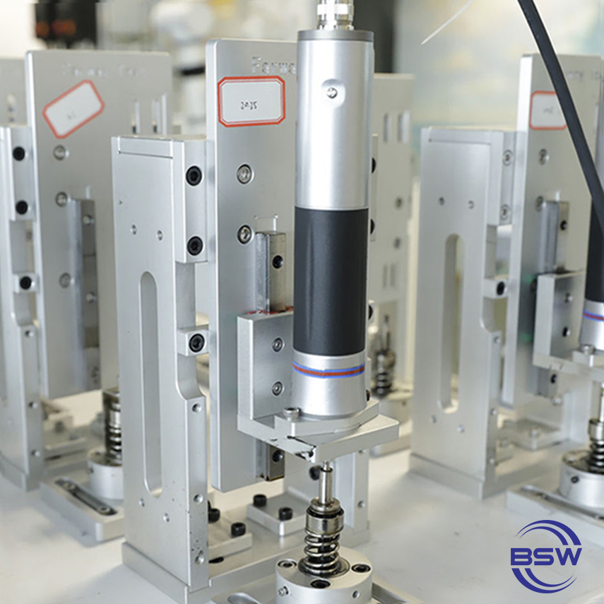 Программируемый автоматический динамометрический шуруповерт