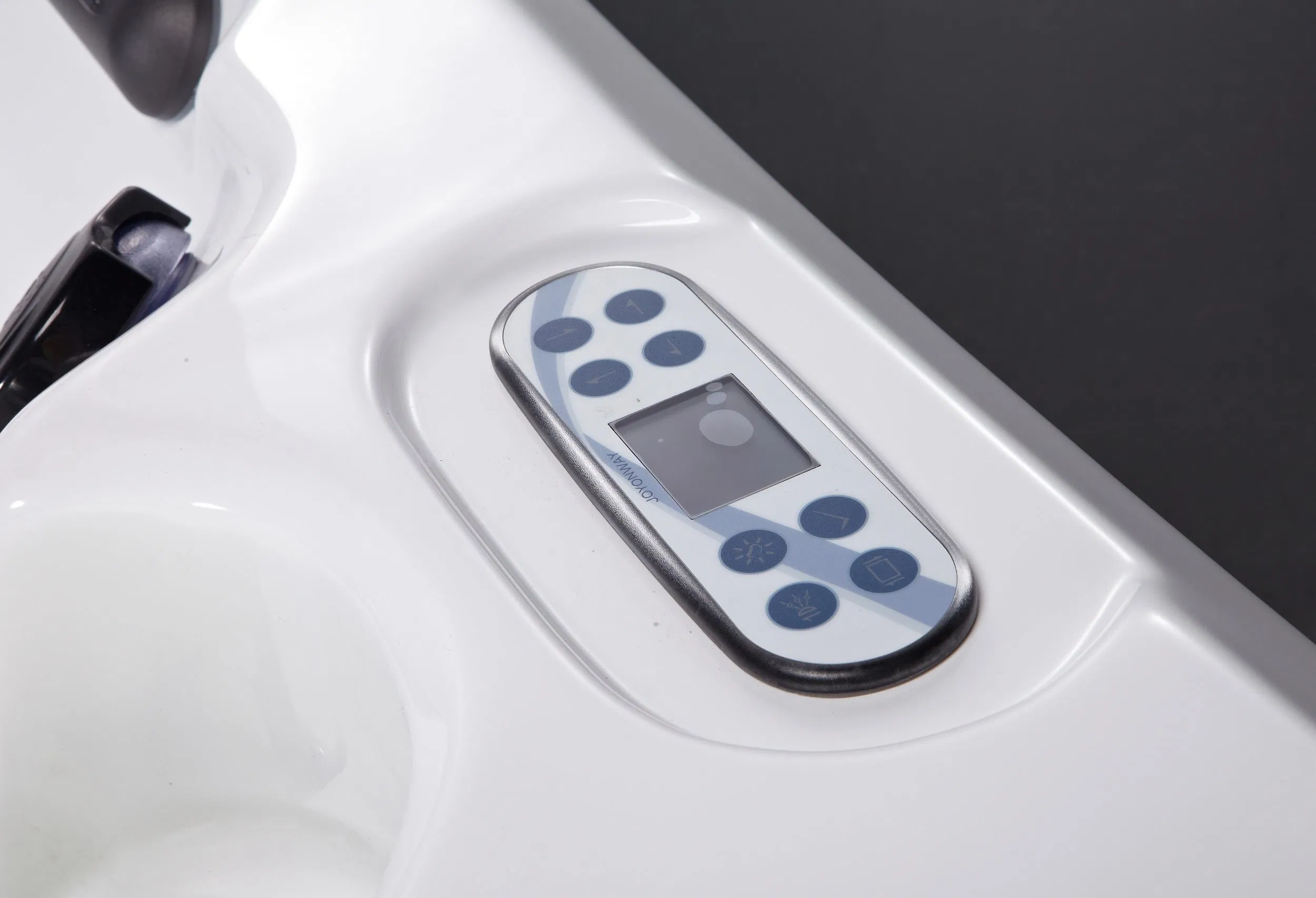 Детский СПА-бассейн с гидромассажем и подсветкой