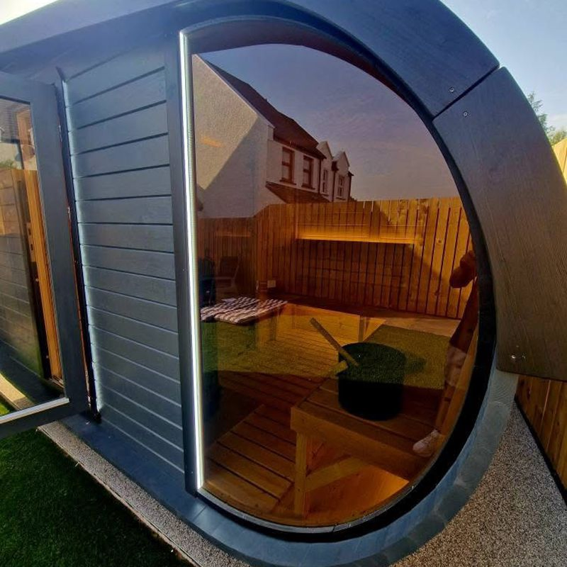 Панорамная сауна-бочка 13FT с раздевалкой