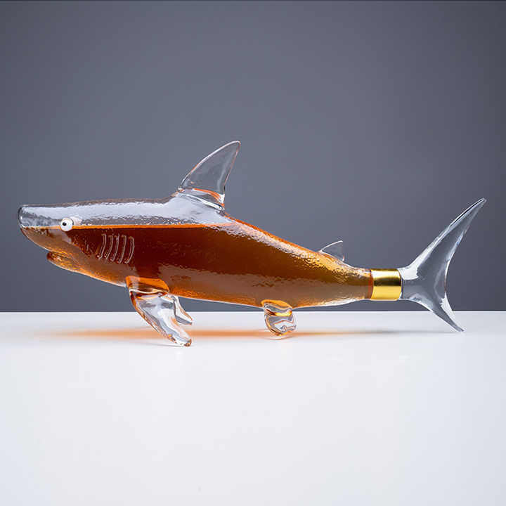 Manufacturer Wholesale Shark Shaped Handcraft High Borosilicate Glass Wine Decanter