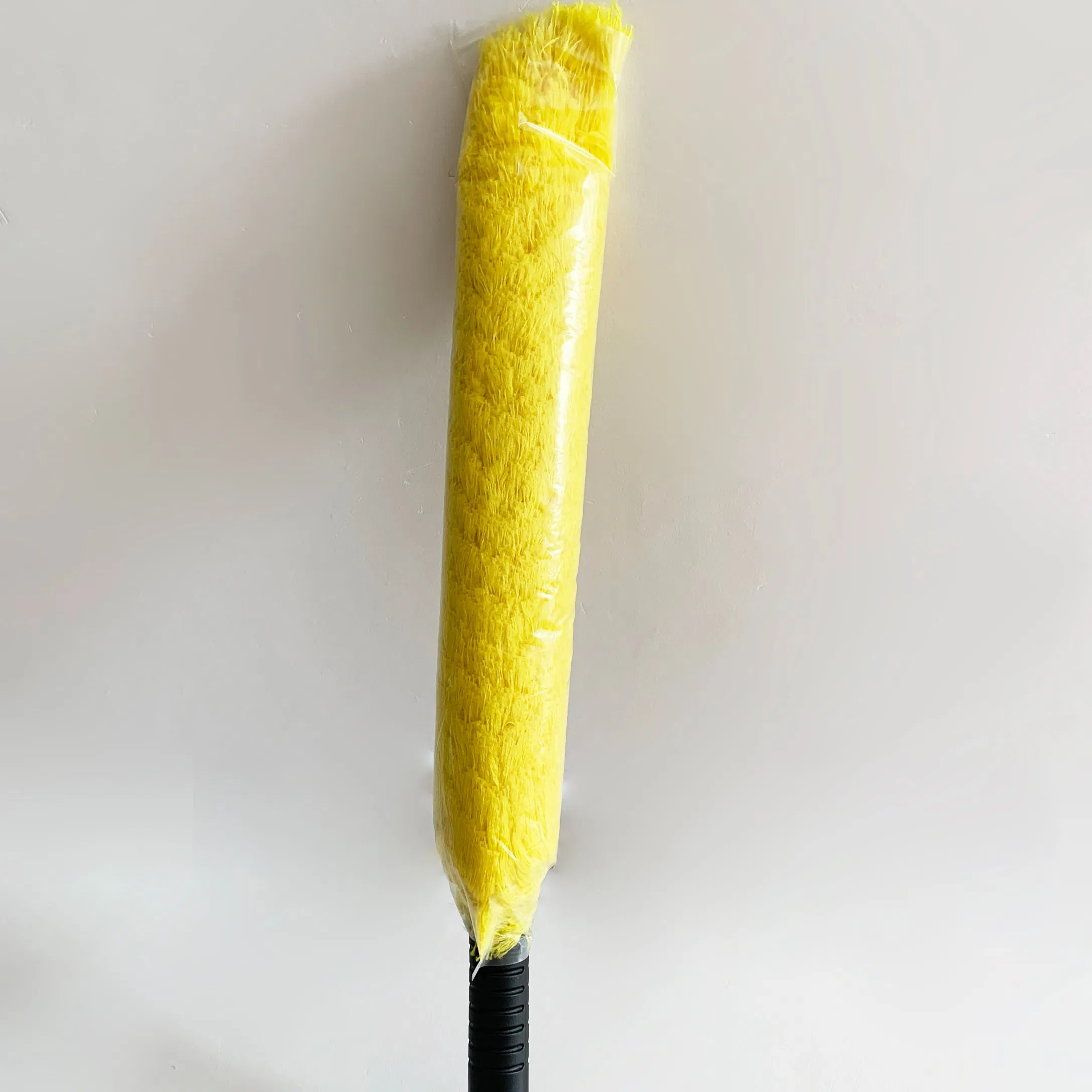 Factory Price Durable Flexible Soft Large Surface Static Fluffy Dusting Cleaner with Microfibre Duster and PP Handle for Furniture Cleaning