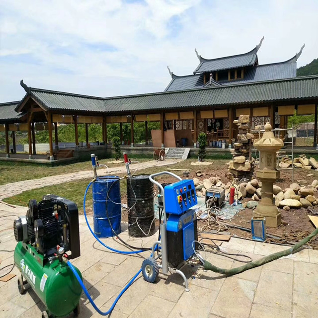 Пистолет для нанесения ПУ пены высокого давления