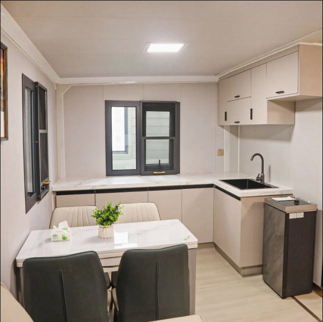 Customized Modular Tiny House Apple Cabin Expandable Container Portable Container House Expandable