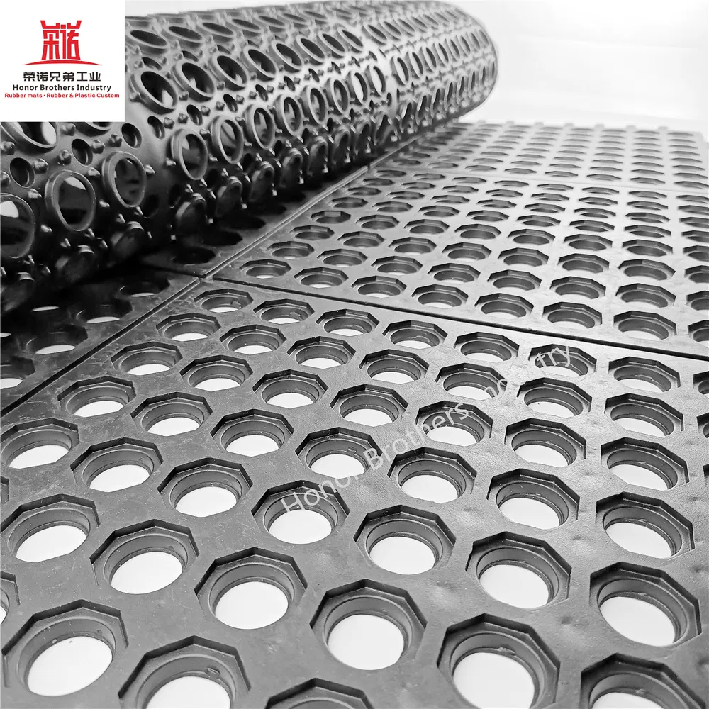 Custom Heavy-Duty Modular Interlocking Connectable Non-Slip Drainage Floor Mat, Rubber Hollow Mat