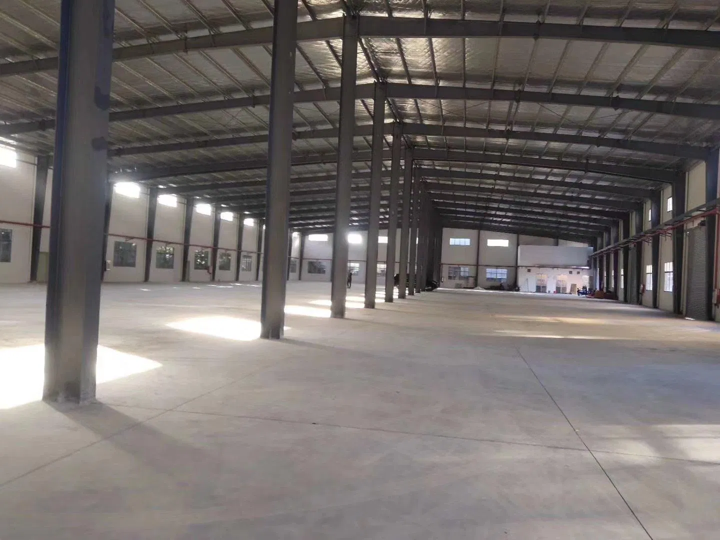 Spacious Prefabricated Steel Warehouse for Quick Assembly and Durability