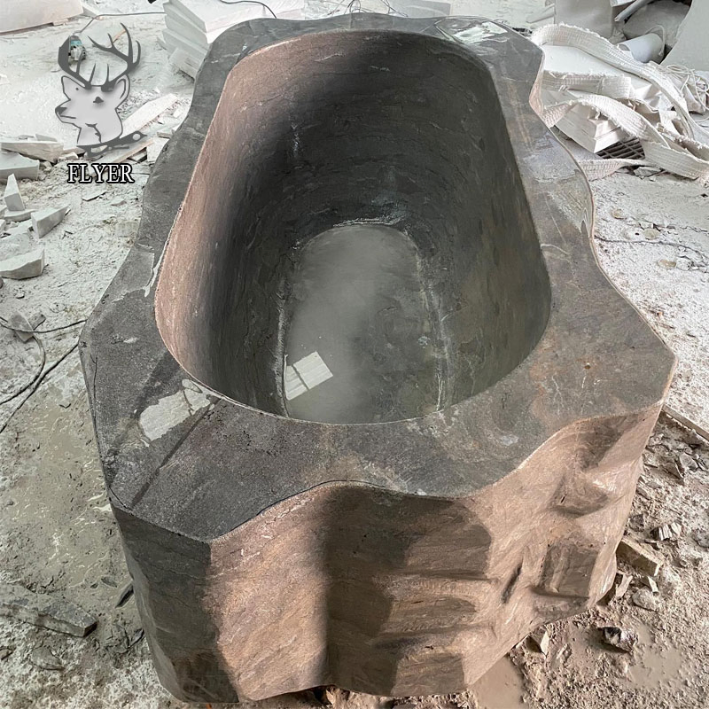 Наружная ванна из черного мрамора