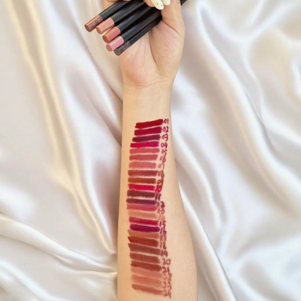 24 Colors Lip Liner Custom Waterproof Lip Makeup Wholesale Lipliner