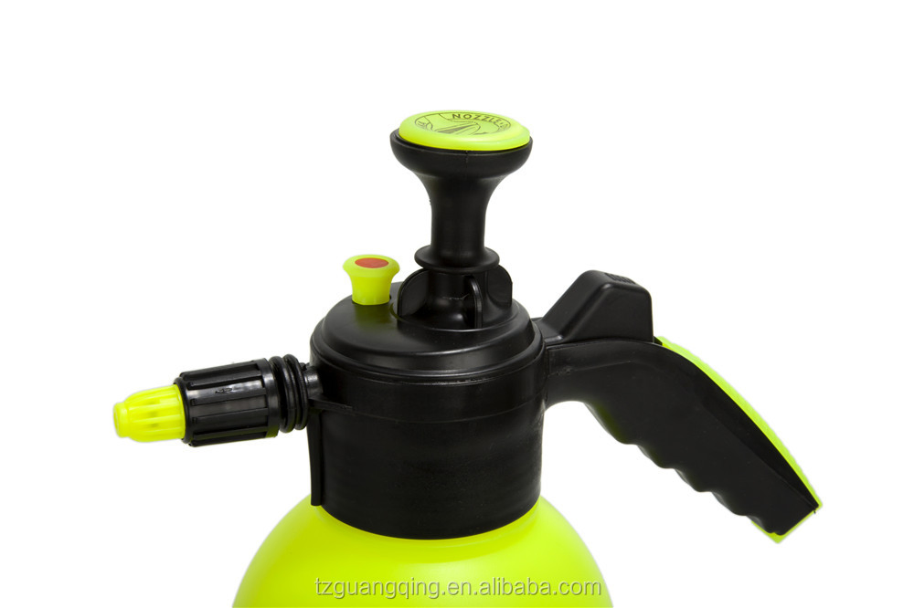 1.5/2L Plastic Spray Bottles Wholesale Portable Pressure Trigger Hand Sprayer