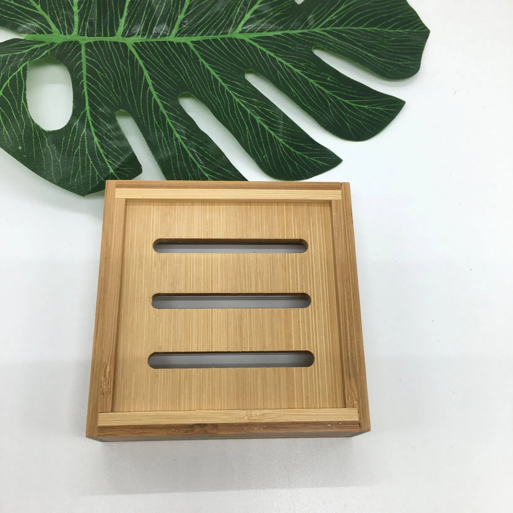 Мыльница квадратная из бамбука