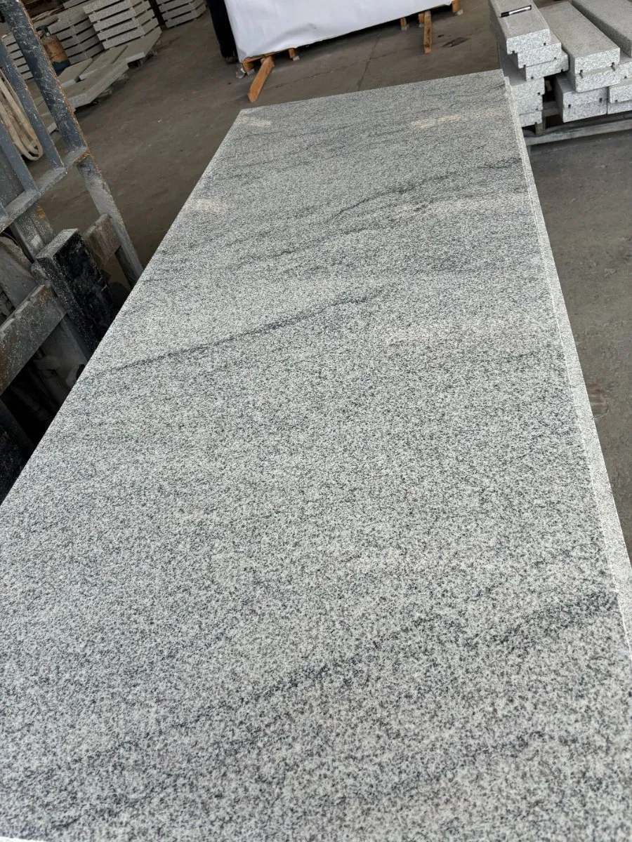 Viscount White Granite for Tiles/Slabs/Countertop/Vanitytop
