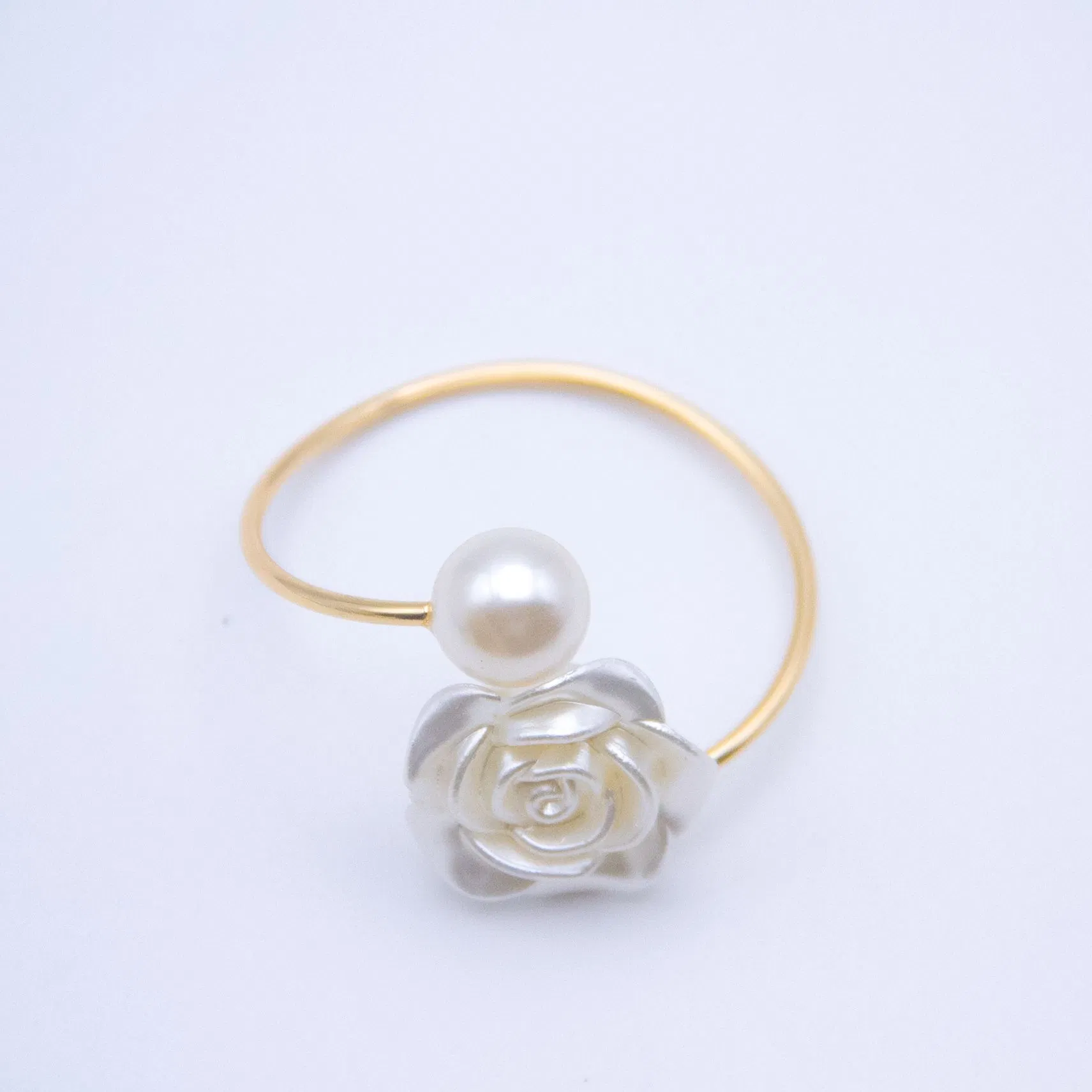 Elegant Wholesale Rose Round Pearl Metal Napkin Buckle for Hotels