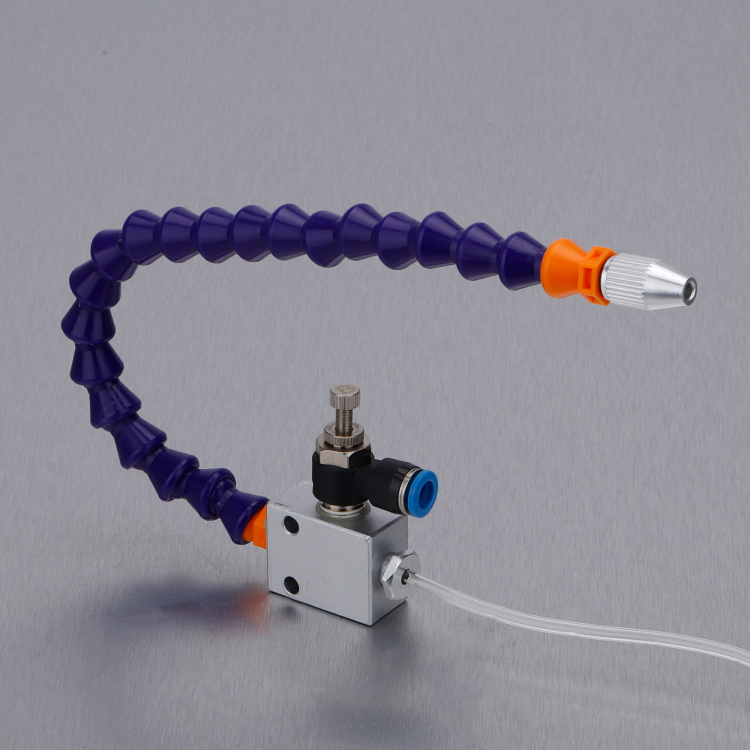 Гибкая пластиковая трубка для охлаждения жидкостей