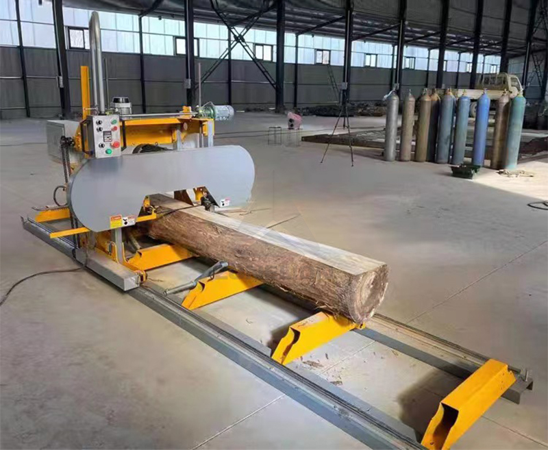 Ленточная пила по дереву вертикальная