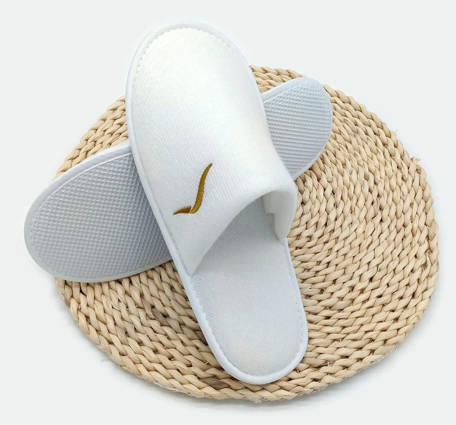 Cheap Nap Hotel Disposable Slipper with Glod Embroidery Custom Travel Slippers