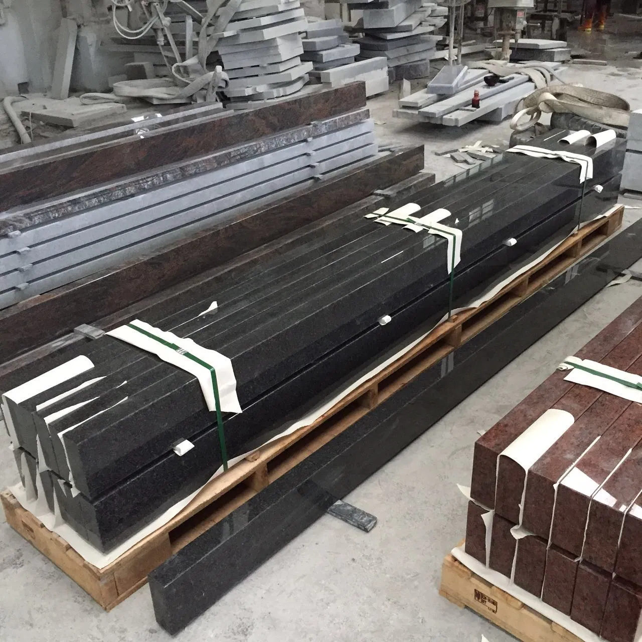 Black Granite Tombstone for Europe Styles -QS