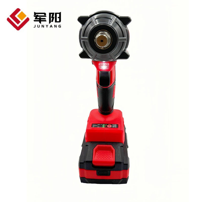 Аккумуляторный ударный гайковерт Voltcaze 380 Н·м