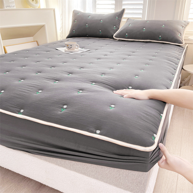 Per-Wash Treated Soft Microfiber Quilting and Embroidering Mattress Protector Cover Fitted Sheet