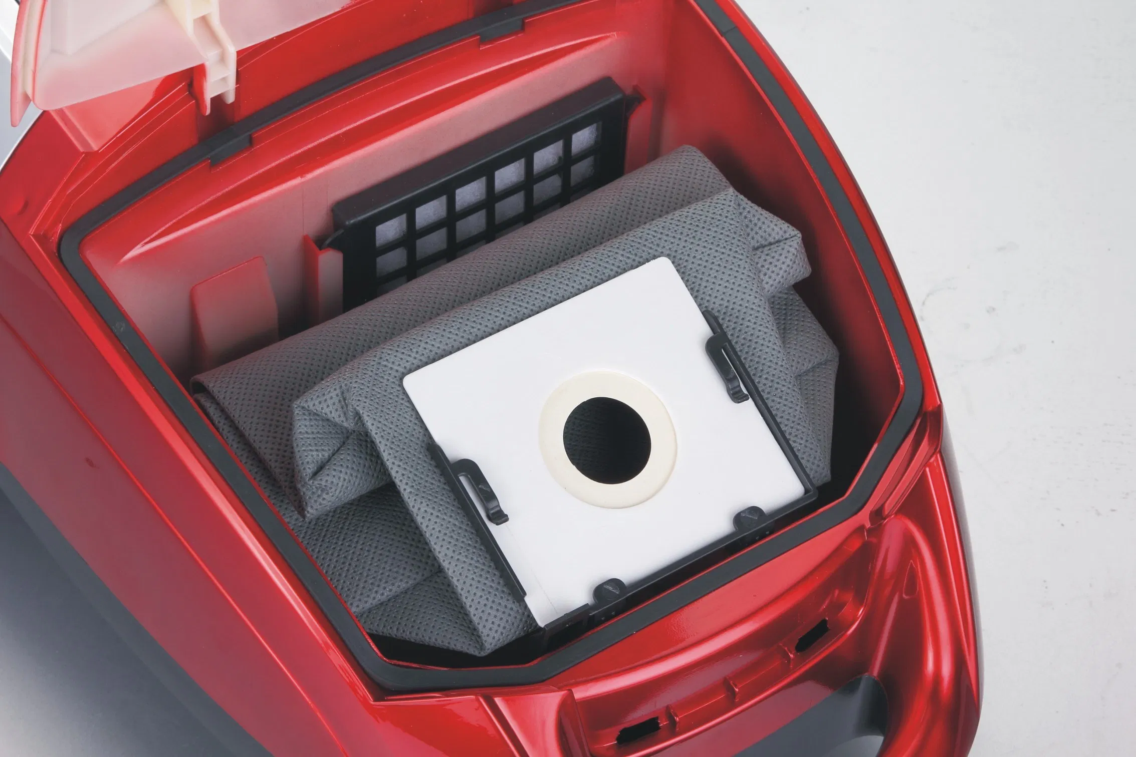 Ultra-Quiet 5L Canister Vacuum for Effortless Home Cleaning Solutions