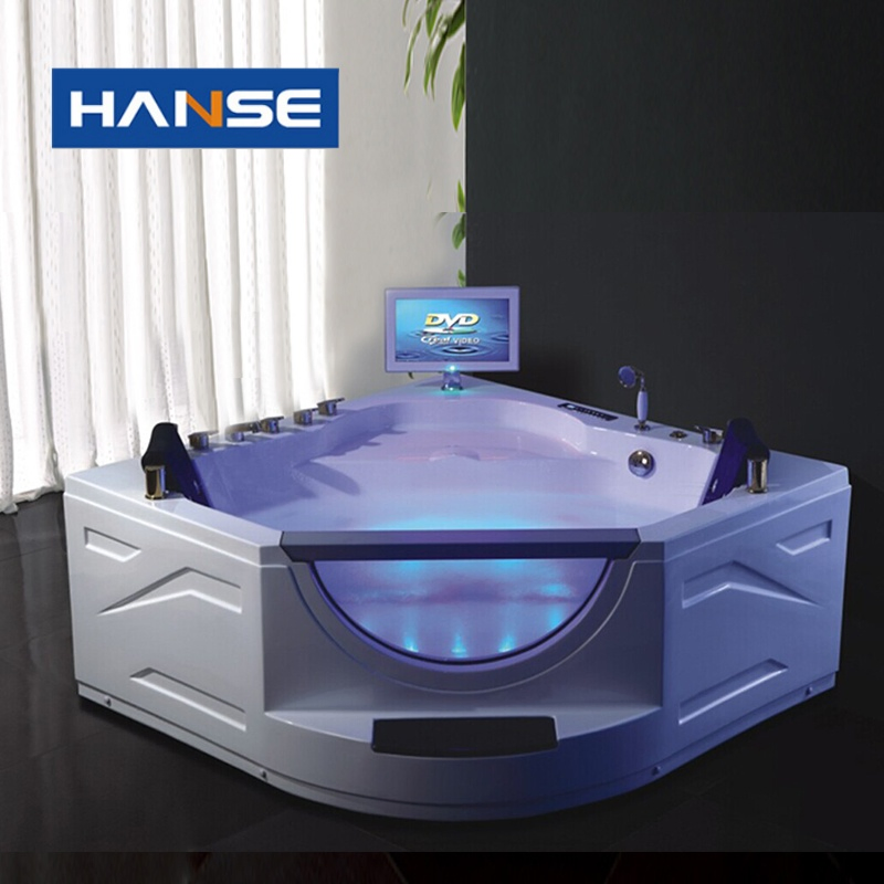 Угловая акриловая ванна с гидромассажем