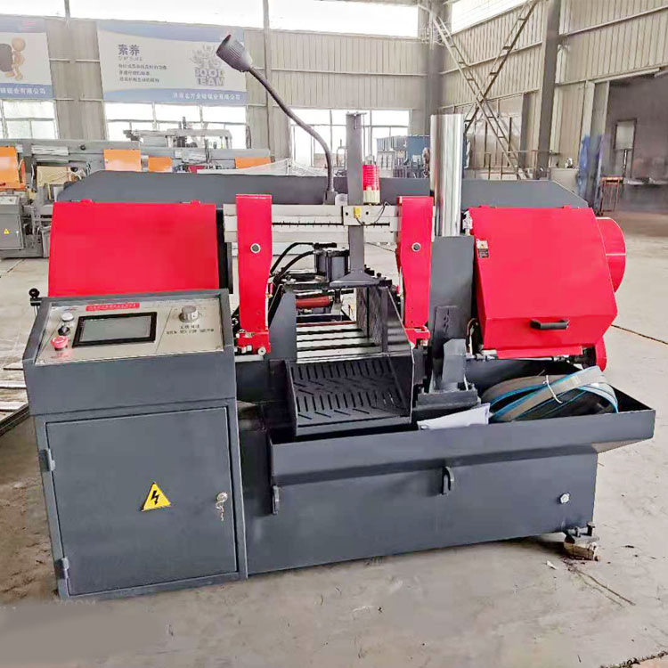 Станок ленточнопильный вертикальный с автоподачей стола