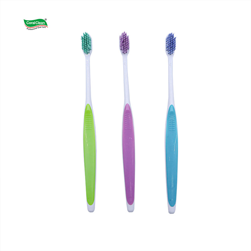 Manufacturer Normal Manual Double Toothbrush Kit Disposable Plastic Toothbrush Soft Medium Bristle