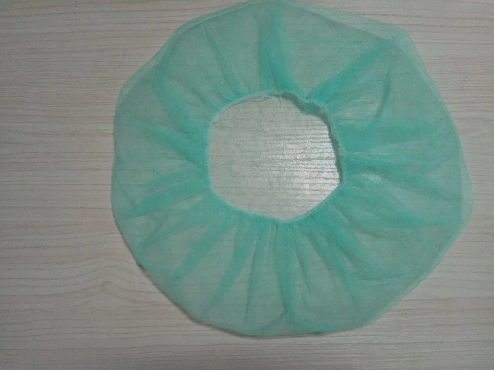 Protective Wear Disposable Bouffant Caps 21" Bue