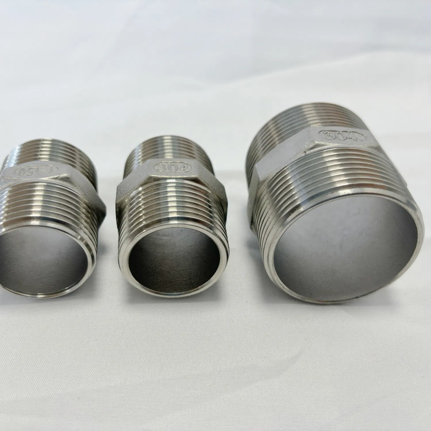 Heavy-Duty Stainless Steel Hex Nipple Pipe Fitting for Industrial Use