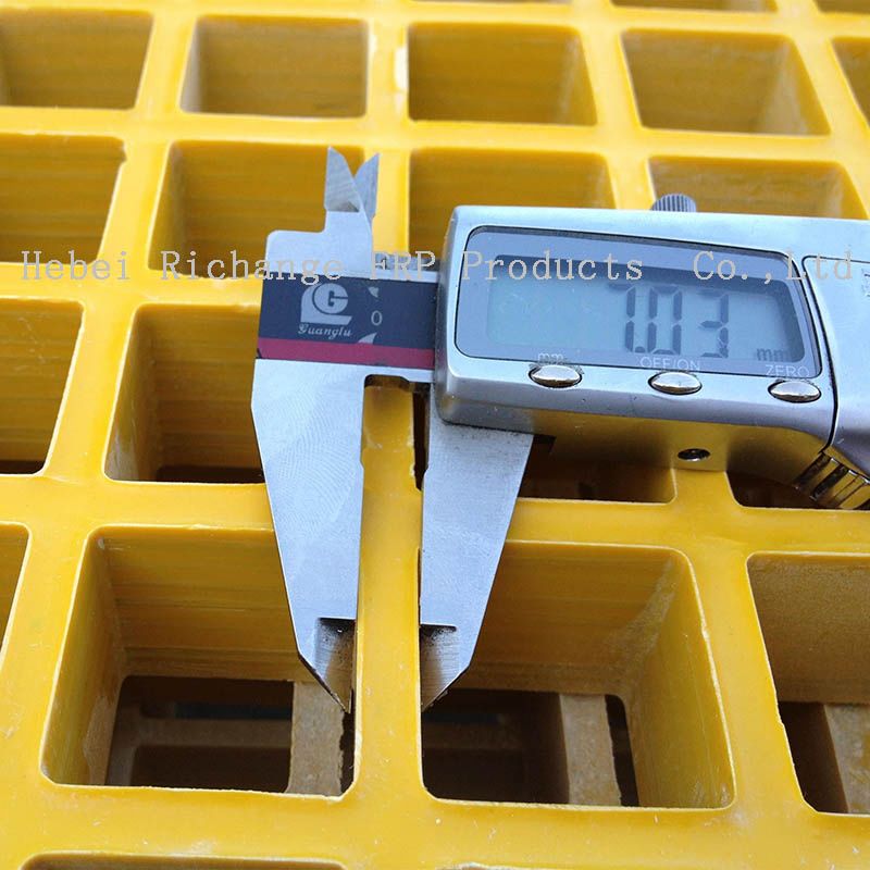 30*30mm Mesh Rooftop Walkway Floor GRP FRP Fiberglass Grating