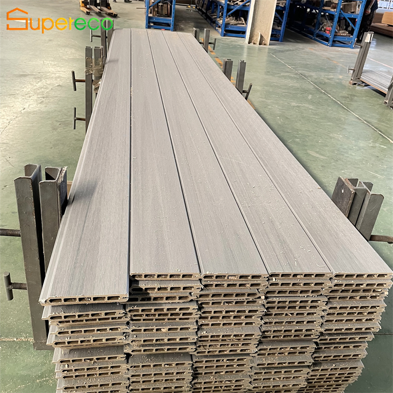 Eco-Friendly Anti-UV Horizontal Privacy Wood Plastic Composite Fence