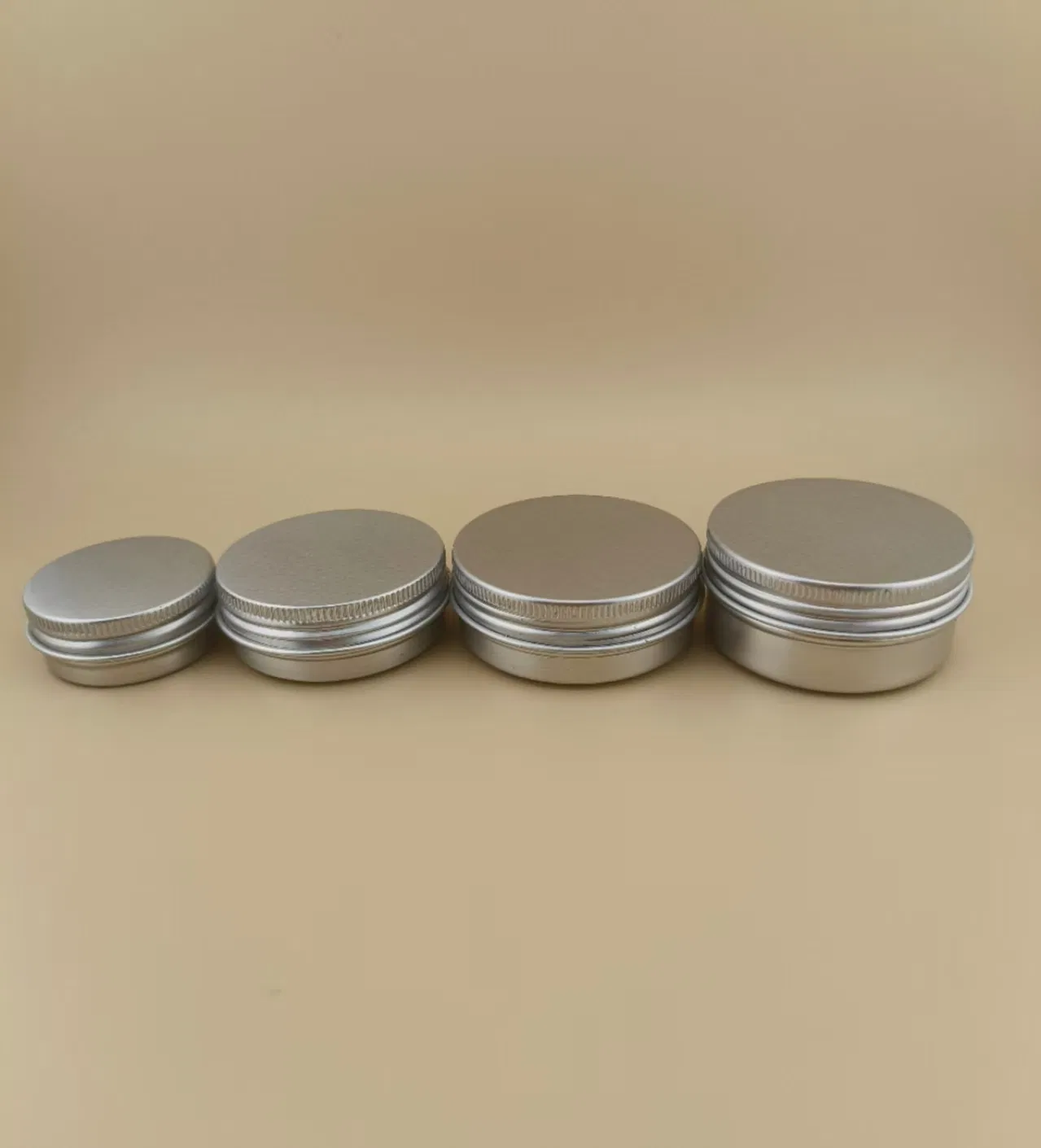 Customized Silvery Aluminum Cosmetic Case with Screw Cap Certified