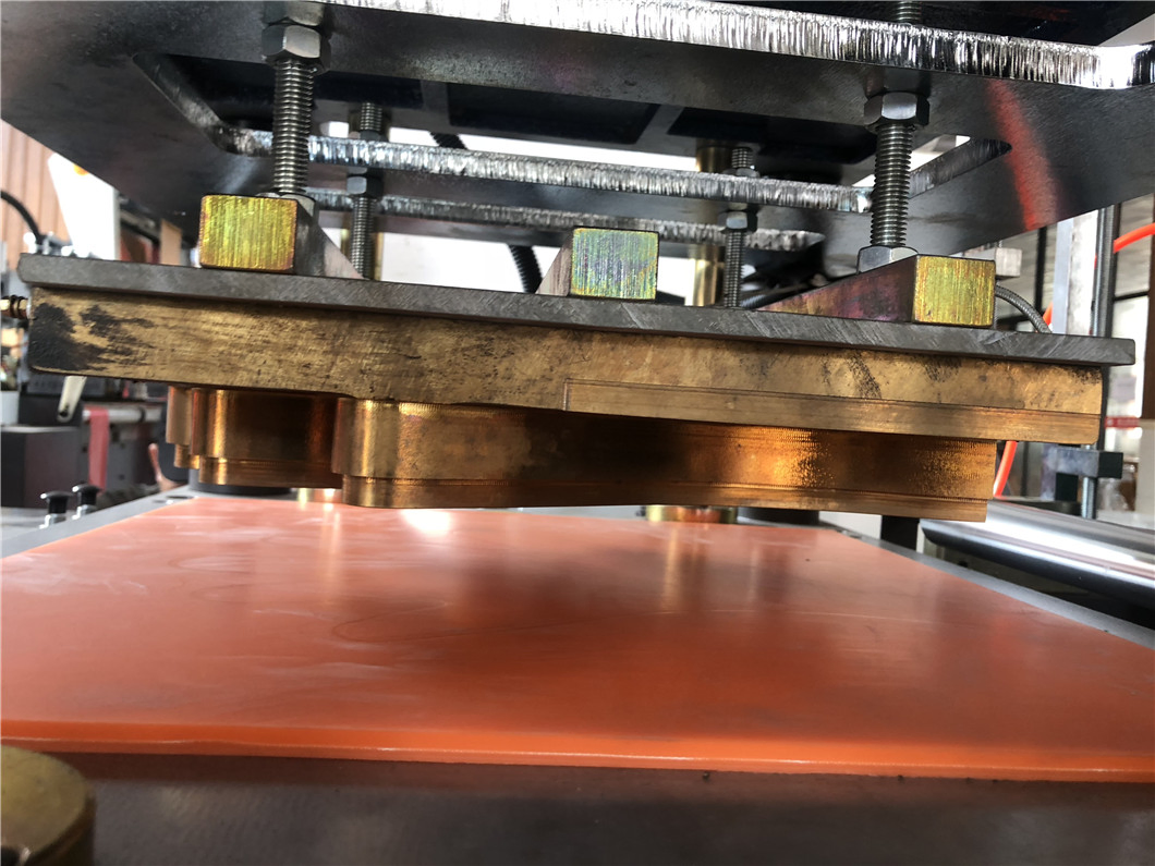 Automatic High Speed Disposable PE PVC Plastic Glove Making Machine Price