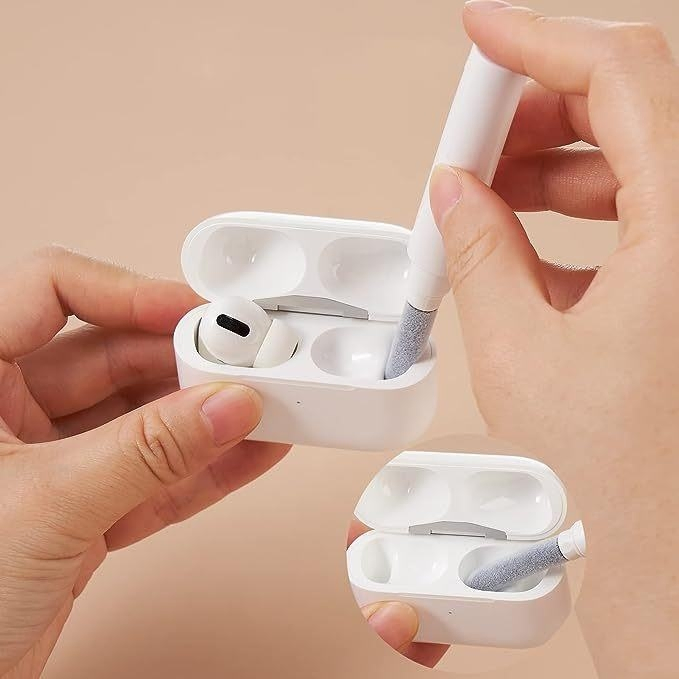 Ручка-щетка для чистки наушников и чехлов