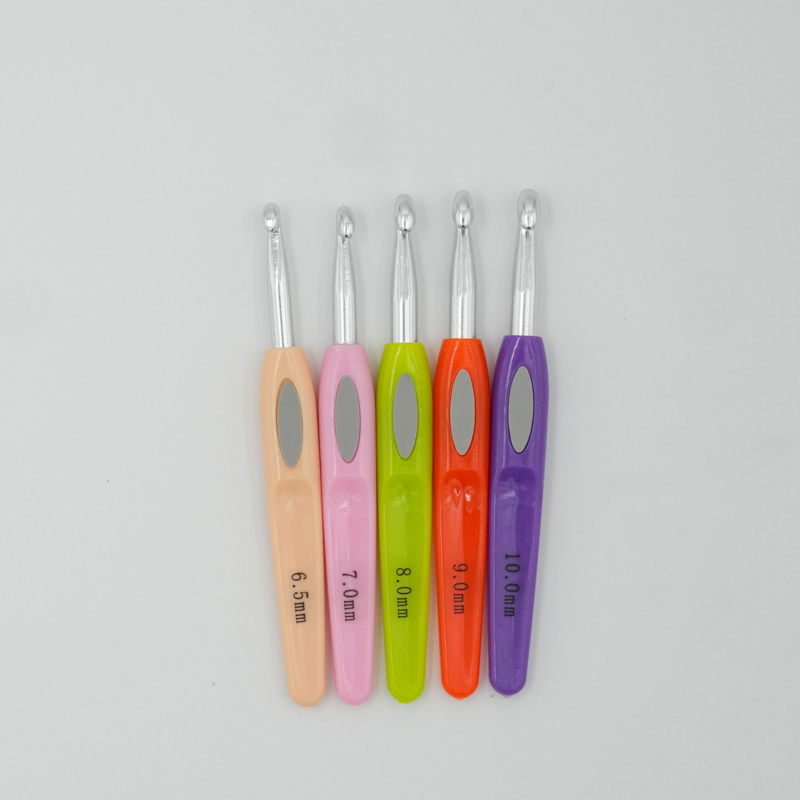 Plastic Handle Aluminum Crochet Hook Set